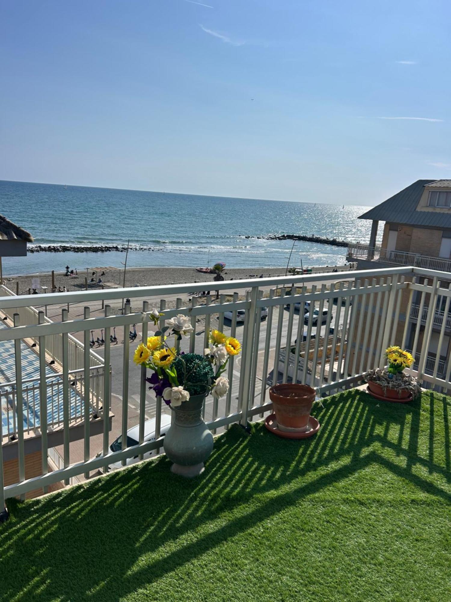 Front Sea Luxury Apartment Lido di Ostia